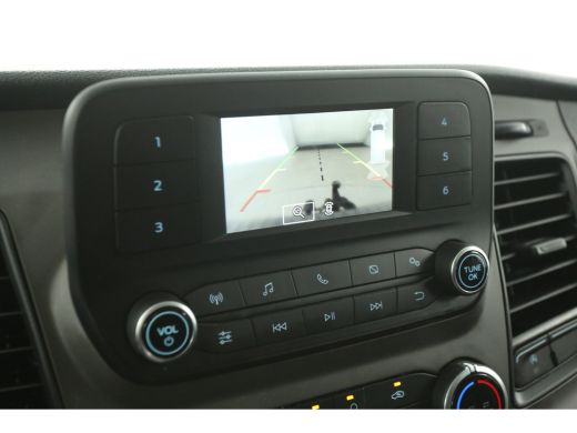 Ford Transit Custom 2.0 L1H1 | Airco | Cruise | Camera | 3 Zits | Trekhaak | Parkeersens. ActivLease financial lease