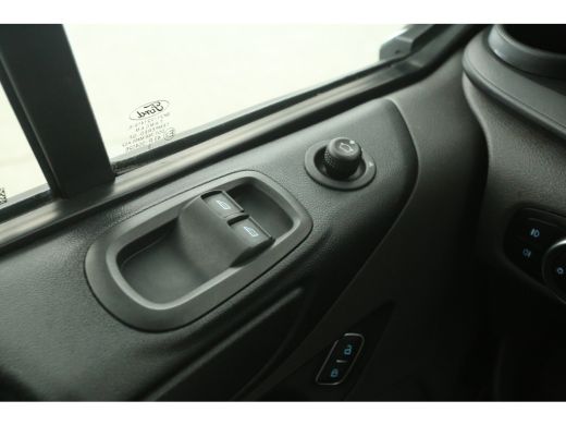 Ford Transit Custom 2.0 L1H1 | Airco | Cruise | Camera | 3 Zits | Trekhaak | Parkeersens. ActivLease financial lease