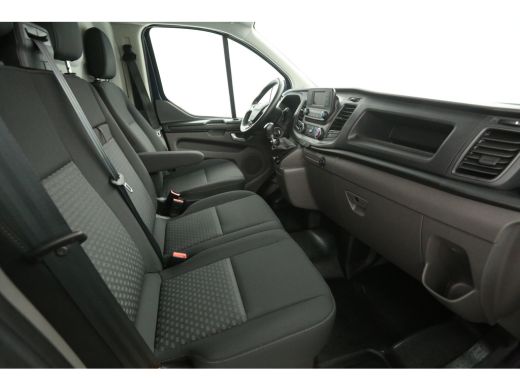 Ford Transit Custom 2.0 L1H1 | Airco | Cruise | Camera | 3 Zits | Trekhaak | Parkeersens. ActivLease financial lease