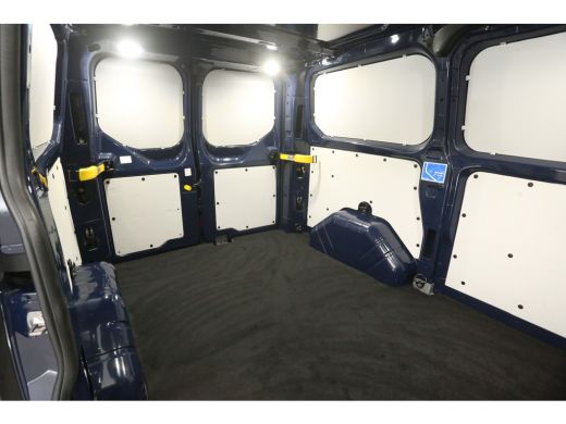 Ford Transit Custom 2.0 L1H1 | Airco | Cruise | Camera | 3 Zits | Trekhaak | Parkeersens. ActivLease financial lease