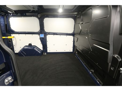 Ford Transit Custom 2.0 L1H1 | Airco | Cruise | Camera | 3 Zits | Trekhaak | Parkeersens. ActivLease financial lease