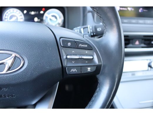 Hyundai Kona Hyundai Kona EV Fashion 64 kWh Adaptive-cruise/Carplay/Camera/Winter-pack ActivLease financial lease