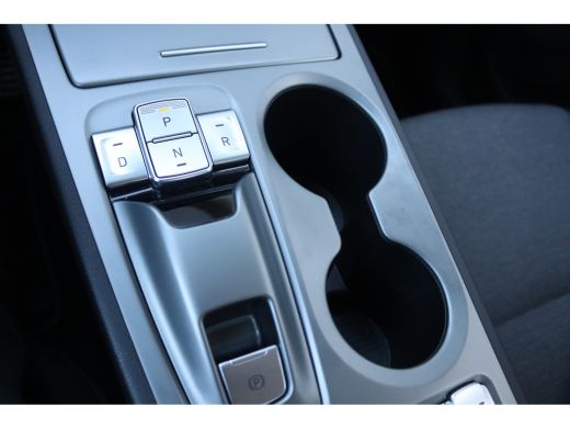 Hyundai Kona Hyundai Kona EV Fashion 64 kWh Adaptive-cruise/Carplay/Camera/Winter-pack ActivLease financial lease