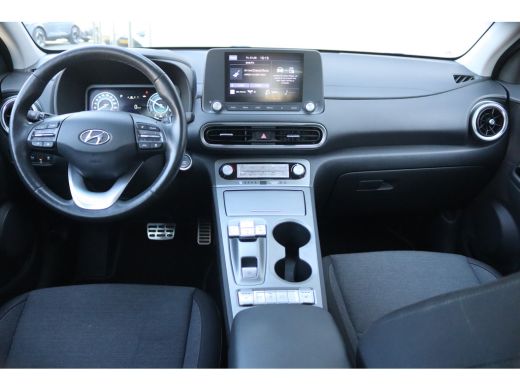 Hyundai Kona Hyundai Kona EV Fashion 64 kWh Adaptive-cruise/Carplay/Camera/Winter-pack ActivLease financial lease