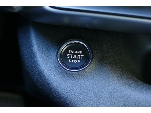 Jeep Avenger 1.2 E-HYBRID 110PK SUMMIT AUTOMAAT / NAVI / CLIMA / CAMERA / 18"LMV / ELEKTR. ACHTERKLEP / JBL AU... ActivLease financial lease