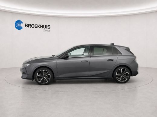 Opel Astra 1.2 Elegance AUTOMAAT | ADAPTIVE CRUISE CONTROLE | 17 INCH LICHTMETAAL | ACHTERUITRIJCAMERA | CLI... ActivLease financial lease