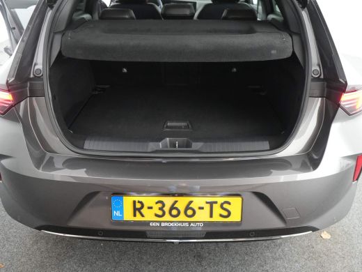 Opel Astra 1.2 Elegance AUTOMAAT | ADAPTIVE CRUISE CONTROLE | 17 INCH LICHTMETAAL | ACHTERUITRIJCAMERA | CLI... ActivLease financial lease