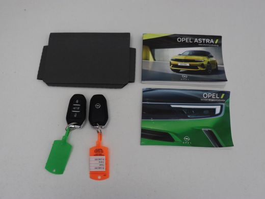 Opel Astra 1.6 Hybrid Business Edition | SOH 96,1% | Stoelverwarming | Adaptive cruise | Carplay | Camera | ... ActivLease financial lease