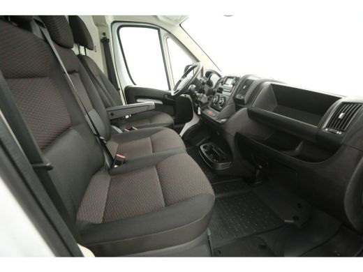 Opel Movano 2.2D 165PK L4H2 | 3000kg Trekgew. | Airco | Cruise | 3 Zits | Parkeersens. | Stoelverw. ActivLease financial lease