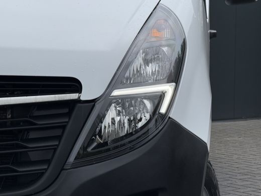 Opel Movano 2.3 Turbo 150 PK / L2H2 / INRICHTING / RVS IMPERIAAL + LADDER / 2.5 TONS TREKHAAK / AIRCO / CRUIS... ActivLease financial lease