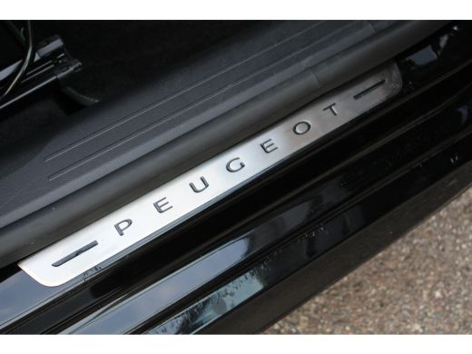 Peugeot 208 1.2 PureTech GT Pack | Automaat | 130pk | Navigatie | Camera | Panoramadak | Stoelverwarming | Fu... ActivLease financial lease