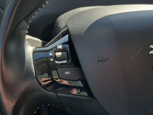 Peugeot 308 SW 1.2 PureTech Blue Lease Premium | Achteruitrijcamera | Airco (automatisch) | Apple Carplay/And... ActivLease financial lease