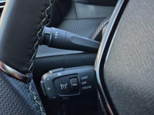Peugeot e-2008 EV GT 54 kWh SOH 98% | Airco (automatisch) | Apple Carplay/Android Auto|telefoonintegratie premiu... ActivLease financial lease