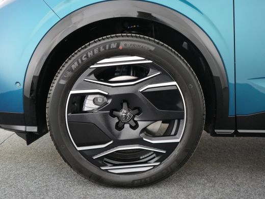 Peugeot e-3008 GT Exclusive | Elektrische parkeerrem | Extra getinte achterste zijruiten en achterruit ActivLease financial lease
