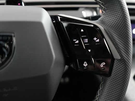 Peugeot e-3008 GT Exclusive | Elektrische parkeerrem | Extra getinte achterste zijruiten en achterruit ActivLease financial lease