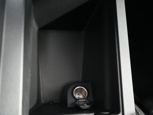 Peugeot e-3008 GT Exclusive | Elektrische parkeerrem | Extra getinte achterste zijruiten en achterruit ActivLease financial lease