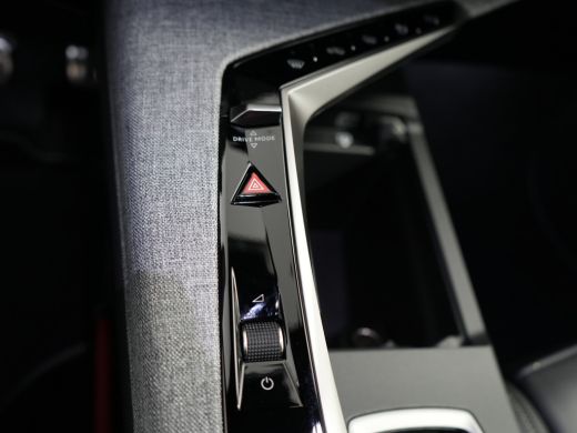 Peugeot e-3008 GT Exclusive | Elektrische parkeerrem | Extra getinte achterste zijruiten en achterruit ActivLease financial lease