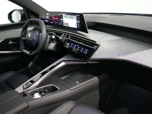 Peugeot e-3008 GT Exclusive | Elektrische parkeerrem | Extra getinte achterste zijruiten en achterruit ActivLease financial lease