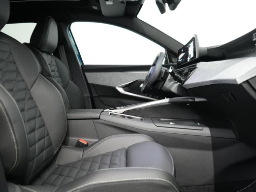 Peugeot e-3008 GT Exclusive | Elektrische parkeerrem | Extra getinte achterste zijruiten en achterruit ActivLease financial lease