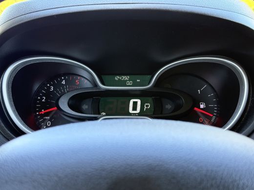 Renault Trafic 2.0 dCi 146 PK / AUTOMAAT / L1H1 / 1e EIG. / 2x SCHUIFDEUR / INRICHTING / CAMERA / 3-ZITS ActivLease financial lease