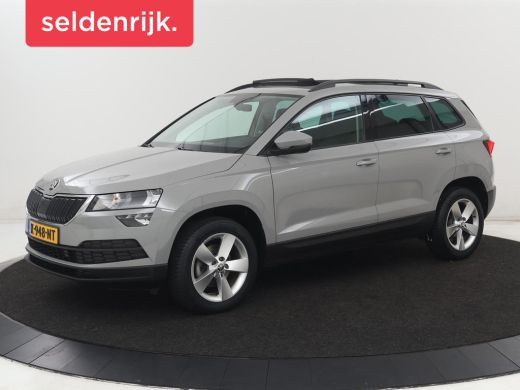Skoda Karoq 1.5 TSI Business Edition | Panoramadak | Stoelverwarming | Carplay | Navigatie | Parkeerhulp | Cl...
