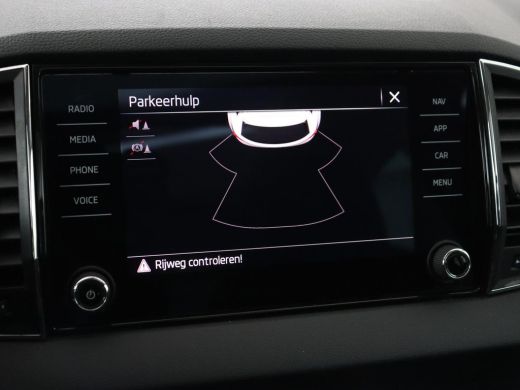 Skoda Karoq 1.5 TSI Business Edition | Panoramadak | Stoelverwarming | Carplay | Navigatie | Parkeerhulp | Cl... ActivLease financial lease
