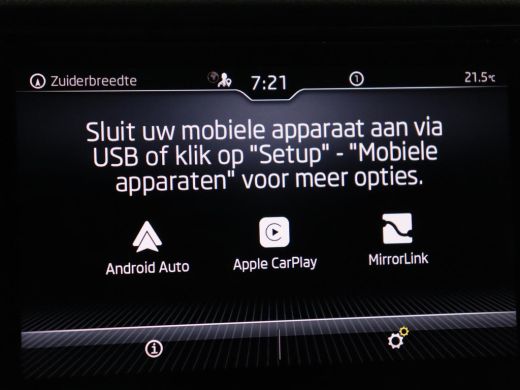Skoda Karoq 1.5 TSI Business Edition | Panoramadak | Stoelverwarming | Carplay | Navigatie | Parkeerhulp | Cl... ActivLease financial lease