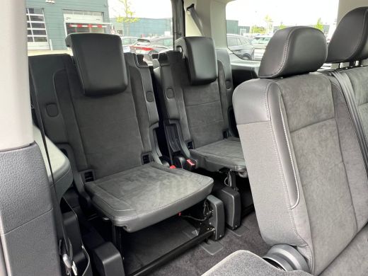 Volkswagen Caddy Limited Edition 1.5 e-Hybrid | 7 Persoons | 4-Seizoenen Banden | Navigatie | App Connect ActivLease financial lease