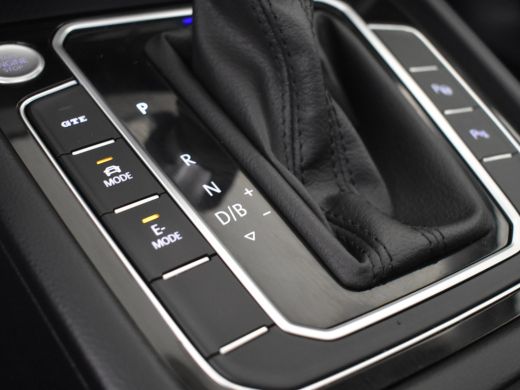 Volkswagen Passat Variant GTE Business 218pk | Panorama dak | Dodehoekdetectie | Achteruitrijcamera  | Navigatie | ... ActivLease financial lease