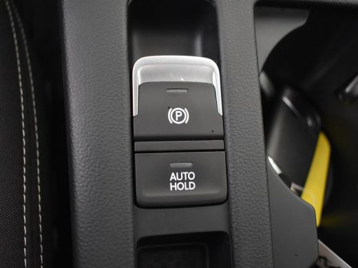 Volkswagen Passat Variant GTE Business 218pk | Panorama dak | Dodehoekdetectie | Achteruitrijcamera  | Navigatie | ... ActivLease financial lease