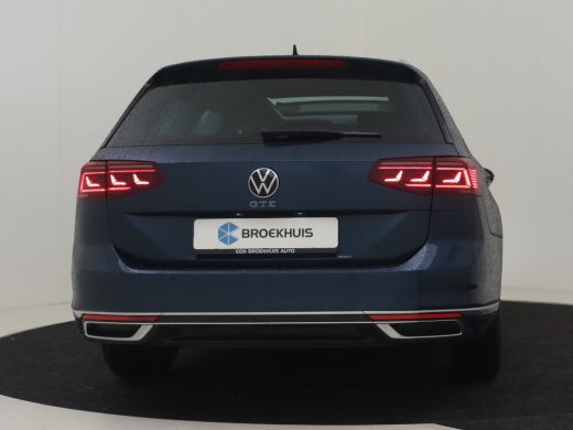 Volkswagen Passat Variant GTE Business 218pk | Panorama dak | Dodehoekdetectie | Achteruitrijcamera  | Navigatie | ... ActivLease financial lease