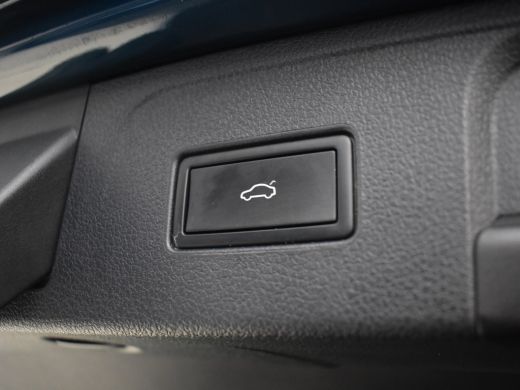 Volkswagen Passat Variant GTE Business 218pk | Panorama dak | Dodehoekdetectie | Achteruitrijcamera  | Navigatie | ... ActivLease financial lease