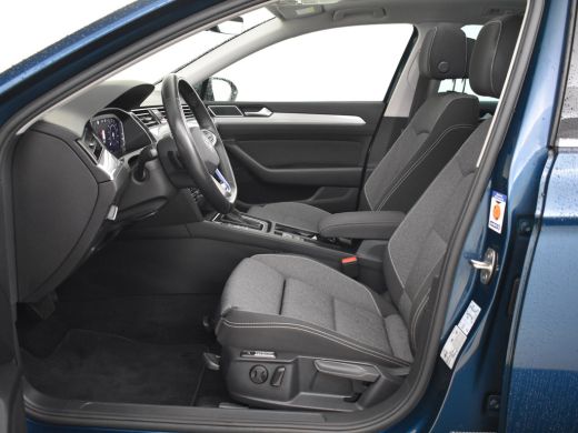 Volkswagen Passat Variant GTE Business 218pk | Panorama dak | Dodehoekdetectie | Achteruitrijcamera  | Navigatie | ... ActivLease financial lease