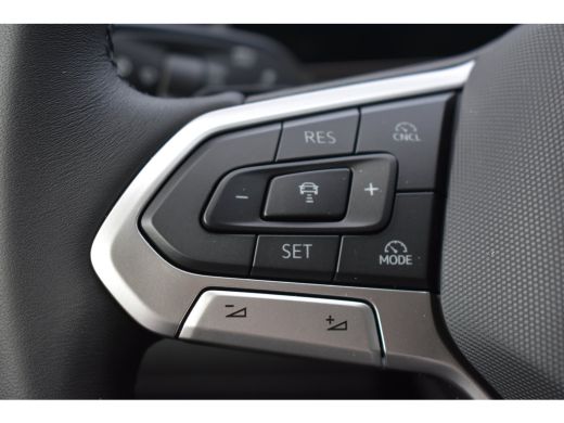 Volkswagen T-Roc 1.5 TSI 116PK DSG-7 Life Edition | TREKHAAK | NAVIGATIE | CAMERA | APP CONNECT | ADAPT. CRUISE ActivLease financial lease