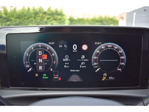 Volkswagen T-Roc 1.5 TSI 116PK DSG-7 Life Edition | TREKHAAK | NAVIGATIE | CAMERA | APP CONNECT | ADAPT. CRUISE ActivLease financial lease