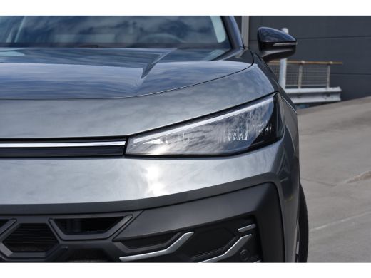 Volkswagen T-Roc 1.5 TSI 116PK DSG-7 Life Edition | TREKHAAK | NAVIGATIE | CAMERA | APP CONNECT | ADAPT. CRUISE ActivLease financial lease