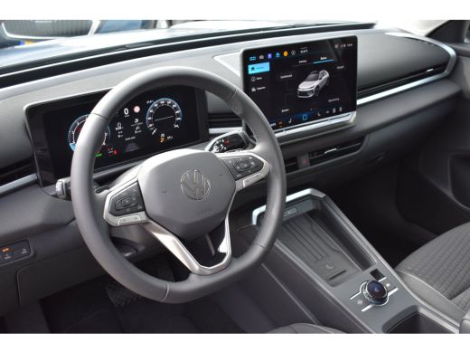 Volkswagen T-Roc 1.5 TSI 116PK DSG-7 Life Edition | TREKHAAK | NAVIGATIE | CAMERA | APP CONNECT | ADAPT. CRUISE ActivLease financial lease