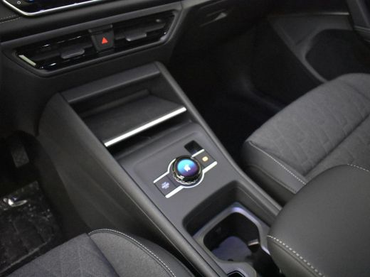 Volkswagen Tiguan Life Edition - eHybrid Inclusief &euro;2000,- inruilvoordeel | Trekhaak | 'App-Connect' draadloze smar... ActivLease financial lease