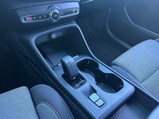 Volvo  XC40 1.5 T4 Plug-in hybrid Core Bright | Cruise Control | Navi | Camera | PDC V+A | Elektrische achter... ActivLease financial lease