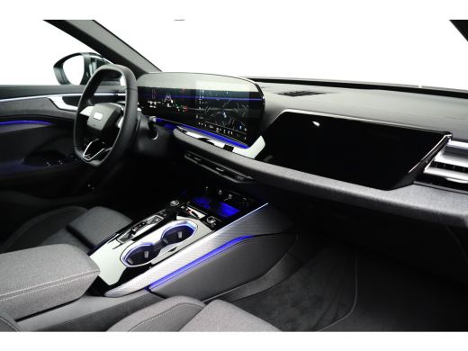 Audi A6 Avant 2.0 e-hybrid quattro S edition 299PK | Trekhaak | 4-wiel besturing | 360 Camera | Sfeer ver... ActivLease financial lease