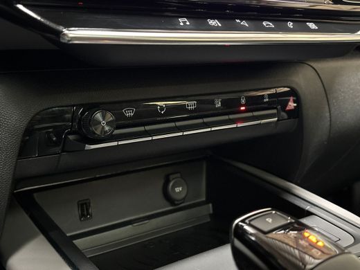 Citroën C5 Aircross 1.2 PureTech Sport Automaat (PANORAMADAK, APPLE CARPLAY, GROOT NAVI, 360 CAMERA, LEDER, SPORTSTOE... ActivLease financial lease