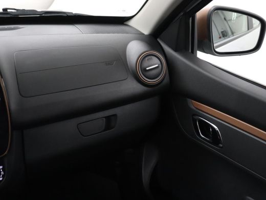 Dacia Spring 65 Extreme 27 kWh | SOH 94,3% | Leder | Camera | Carplay | Airco | Speedlimiter | Bluetooth | Par... ActivLease financial lease