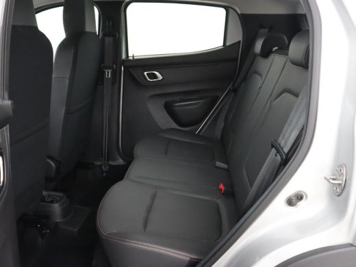 Dacia Spring 65 Extreme 27 kWh | SOH 94,3% | Leder | Camera | Carplay | Airco | Speedlimiter | Bluetooth | Par... ActivLease financial lease