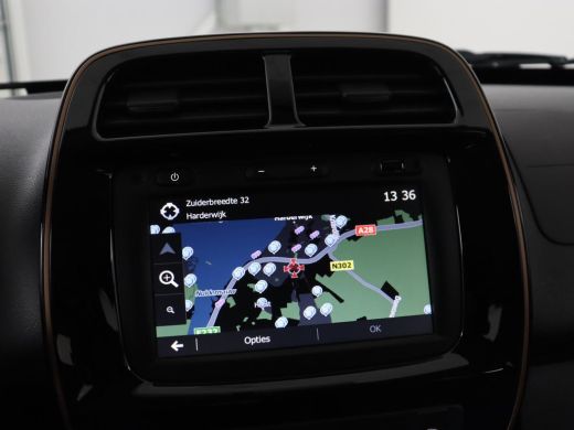 Dacia Spring 65 Extreme 27 kWh | SOH 95,1% | Leder | Camera | Carplay | Airco | Speedlimiter | Bluetooth | Par... ActivLease financial lease