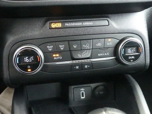 Ford Focus 1.0 EcoBoost Hybrid Active Business | TREKHAAK | CAMERA | PARKEERSENSOREN V+A | APPLE CARPLAY / A... ActivLease financial lease