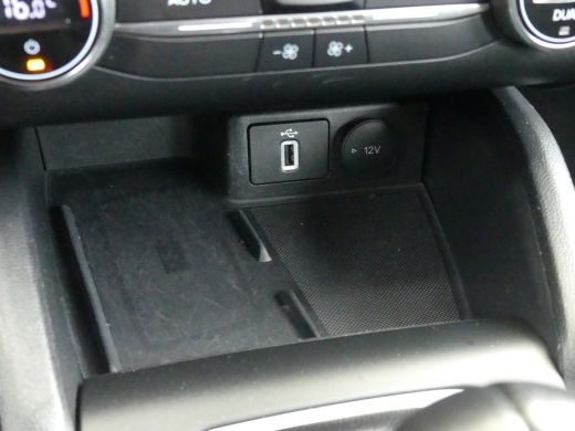 Ford Focus 1.0 EcoBoost Hybrid Active Business | TREKHAAK | CAMERA | PARKEERSENSOREN V+A | APPLE CARPLAY / A... ActivLease financial lease