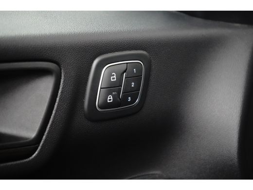 Ford Kuga 2.5PHEV 225pk Vignale | Pano | Elekt.Trekhaak | Driver ass.- Technology- & Winter Pack | 20"LMV ActivLease financial lease