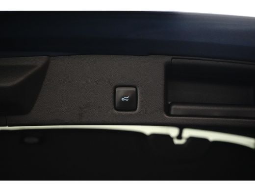 Ford Kuga 2.5PHEV 225pk Vignale | Pano | Elekt.Trekhaak | Driver ass.- Technology- & Winter Pack | 20"LMV ActivLease financial lease
