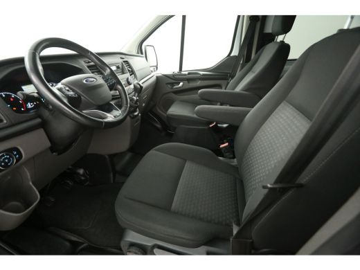 Ford Transit Custom 2.0 TDCI L2H1 | Dubbele Cabine | 2800kg Trekgew. | Airco | Cruise | Trekhaak | Parkeersens. ActivLease financial lease
