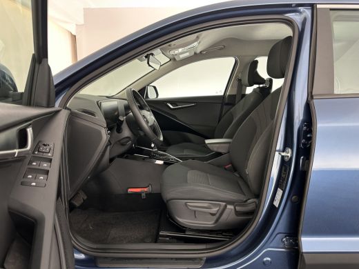 Kia Niro 1.6 GDi Hybrid ComfortLine (INCL.BTW) Aut. *ADAPTIVE-CRUISE | DIGI-COCKPIT | CARPLAY | CAMERA | C... ActivLease financial lease